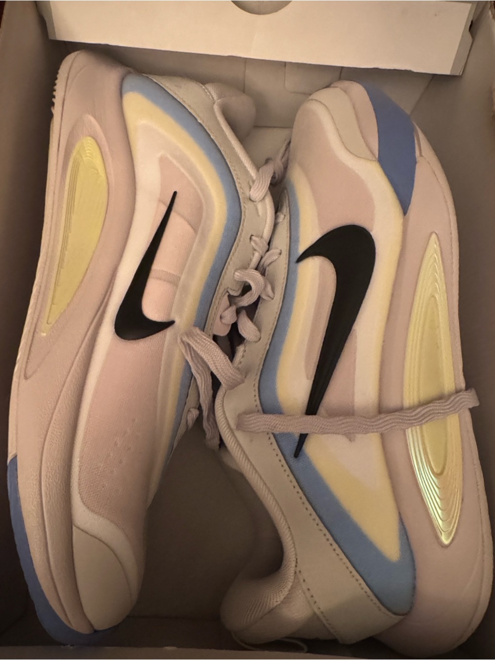 New Nike Women's Pastel Pink, Blue & Yellow Sneaker